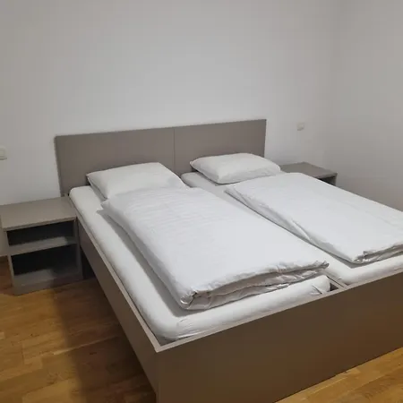 Maitschern Apartment *