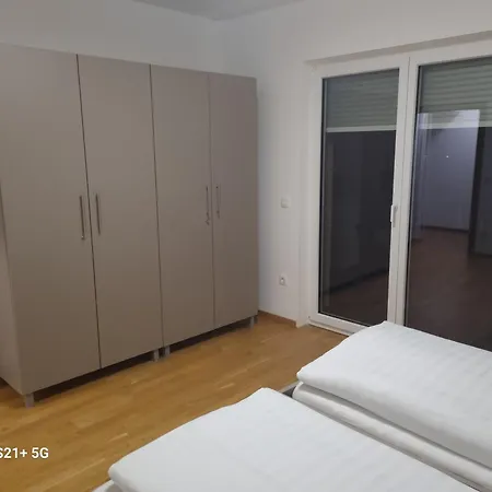 Maitschern Apartmán *